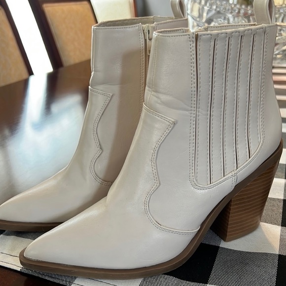 JustFab Talah Western Bootie - Picture 1 of 3